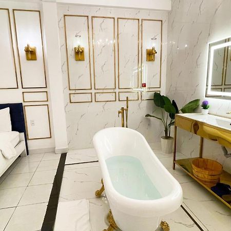 A In Hotel Glamour Bandar Ho Chi Minh Luaran gambar